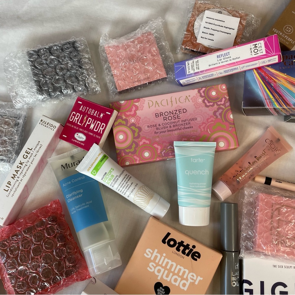 Mystery Makeup Bundle✨ | #18